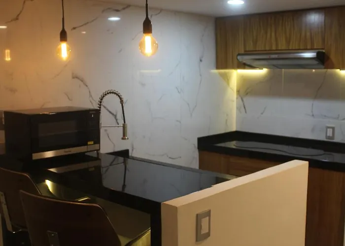 Zona Rosa Amberes 33 A 2 Cuadras Del Cas Y Del ángel Apartamento
